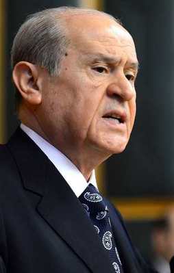 Bahçeli muhaliflere resti çekti