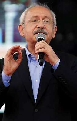 "Bu ülkede namussuz siyaset eksik"