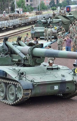 Suriye sınırına obüs sevkiyatı