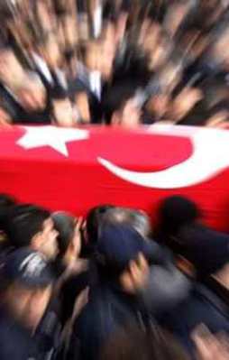 Ağır yaralanan askerden kara haber!