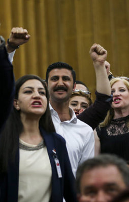 O terbiyesizler CHP'nin Buca üyeleri çıktı