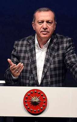 'Cumhurbaşkanı'na küfredecek kadar alçaldılar'