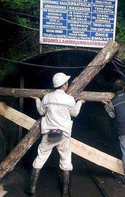 FETÖ mağduru işçiler ailelerine kavuştu