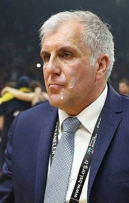 Galatasaray taraftarından Obradovic'e tükürük!