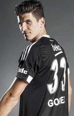 "Beşiktaş'ta bir iki sezon daha kalabilirim"