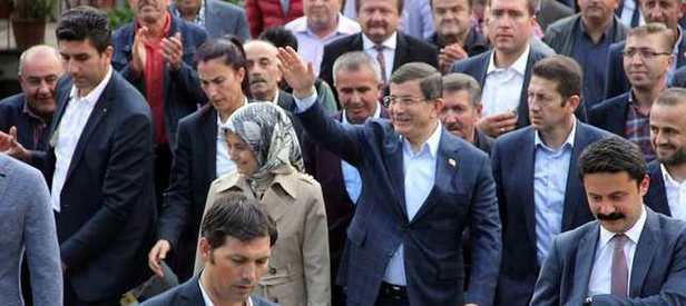 Davutoğlu çiftine Göynük'te büyük ilgi