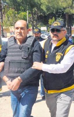 Ömrünü hapse park etti