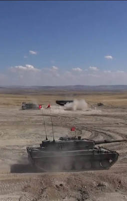 TSK'dan düşmanlara gözdağı!