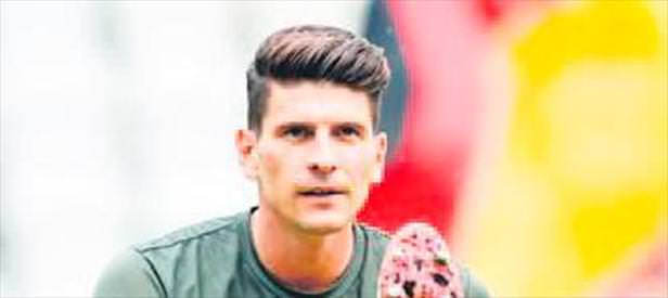 Beşiktaş’ta 2 yıl daha oynayabilirim