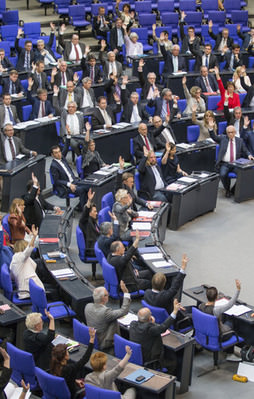 Almanya Meclisi 1915 tasarısını kabul etti