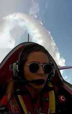 Türkiye’nin ilk kadın sivil helikopter pilotu