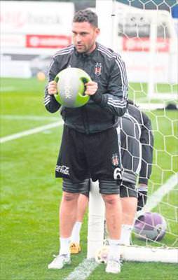 1 ay önce anlaştı ama imza yok!