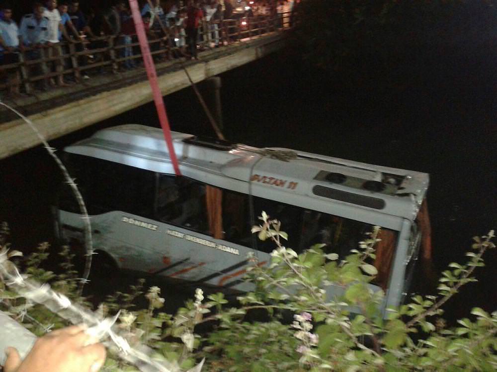 Katliam gibi trafik kazası: 14 ölü!-1