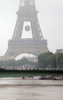 Paris'te planlar 'su'ya düştü