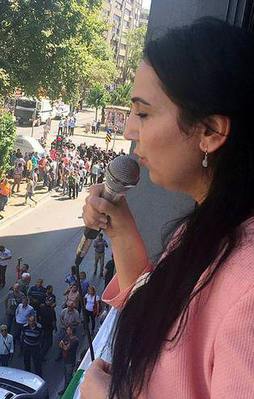 Figen Yüksekdağ yine rezil oldu!
