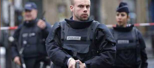 Fransa'da turist otobüsüne silahlı saldırı