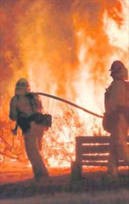 Ünlülerin evine ateş düştü!