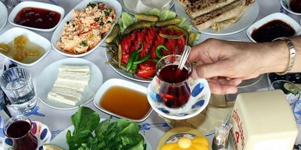 Lokmaları iyi çiğne fazla kiloları engelle
