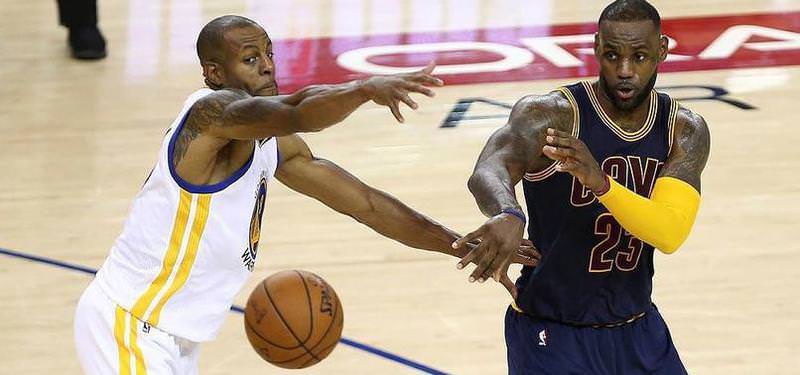Golden State seride 2-0 öne geçti!