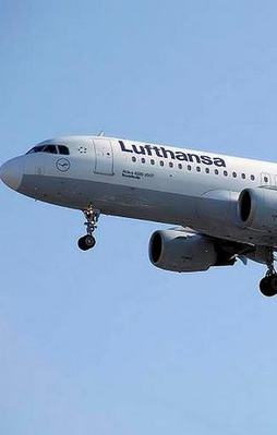 Lufthansa pislikten uçamadı!