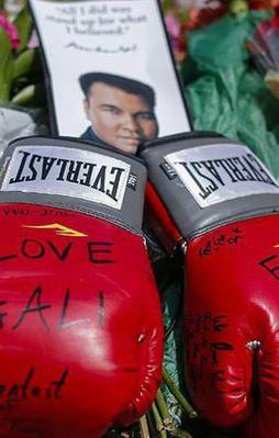 Muhammed Ali son yolculuğuna uğurlanıyor
