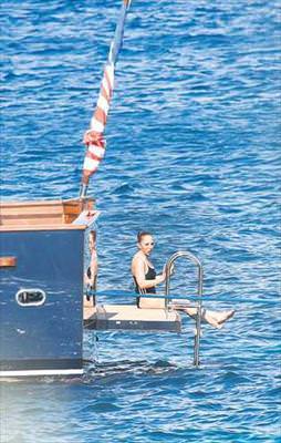 Aşk Bodrum’da yaşanıyor...