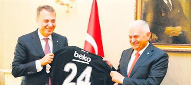 Orman’dan Başbakan’a Beşiktaş forması