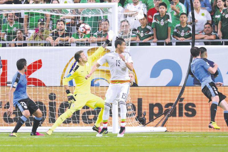 Fernando Muslera erken veda etti