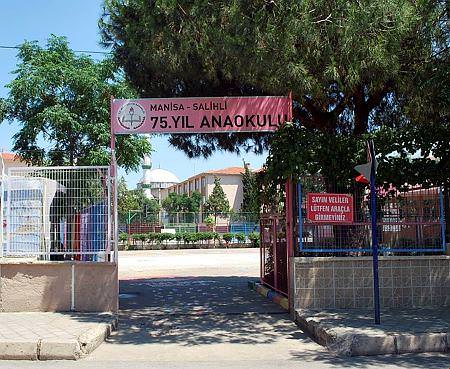 Şehit Eruluç’a saygı duruşu-1