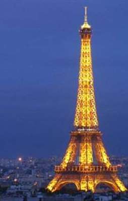 Eyfel Kulesi Türk bayrağına bürünebilir