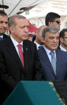 Erdoğan, Gül ve Davutoğlu aynı safta