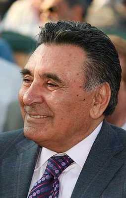 Aydın Doğan, terör sicilini unutturmaya çalışıyor