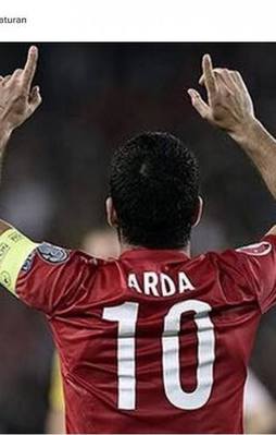 Sabaha karşı bu mesajları attı! İşte Arda'nın cevabı