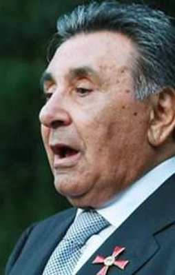 Aydın Doğan liseleri kaşıyor