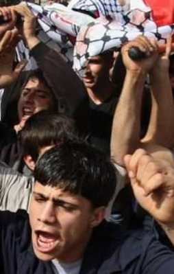 İsrail askerleri engelli genci öldürdü!
