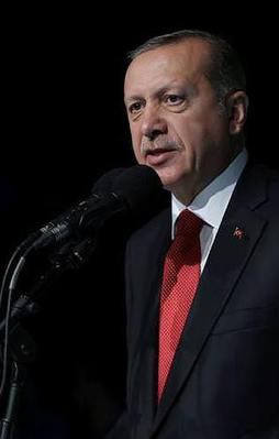 Erdoğan'dan Arda ve Terim'e destek