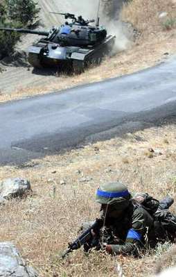 Asker kırsalı PKK'ya dar edecek
