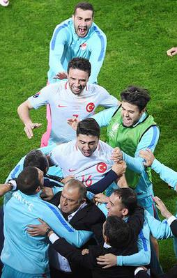 Türkiye nasıl turlar?