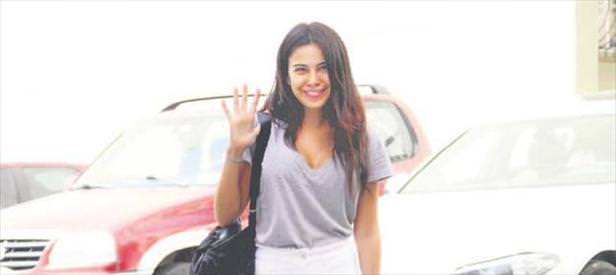 Asena’yı klima çarptı