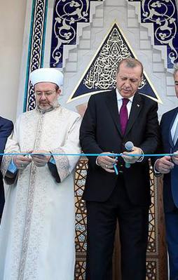 Esenboğa Havalimanı'nda yapılan cami ibadete açıldı