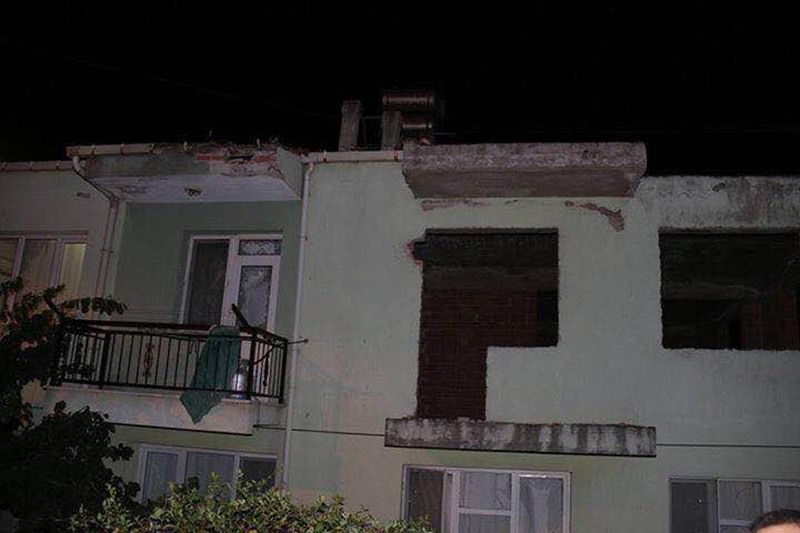 İzmir'de roketatarlı saldırı