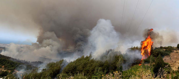 Kumluca’daki yangın büyüyor