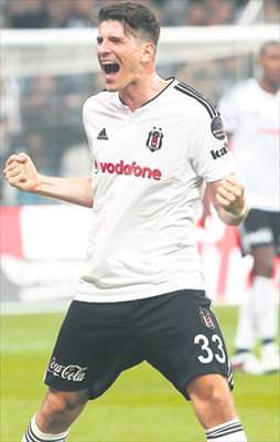 Önce kupa! Sonra imza