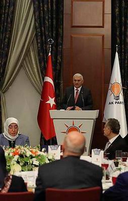 Başbakan'ın iftarına Oron da katılacak