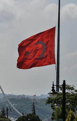 Ülkede milli yas ilan edildi