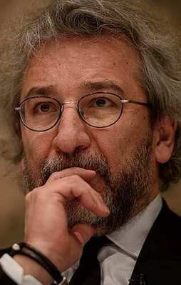 İşte FETÖ'cü Dündar'ın basın özgürlüğü anlayışı!