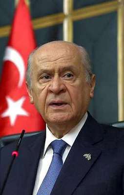 MHP'de muhalif temizliği