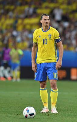 Ibrahimovic transferini açıkladı