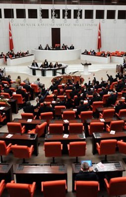 Yargı paketi Meclis'ten geçti