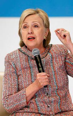 Hillary Clinton FBI'a ifade verdi